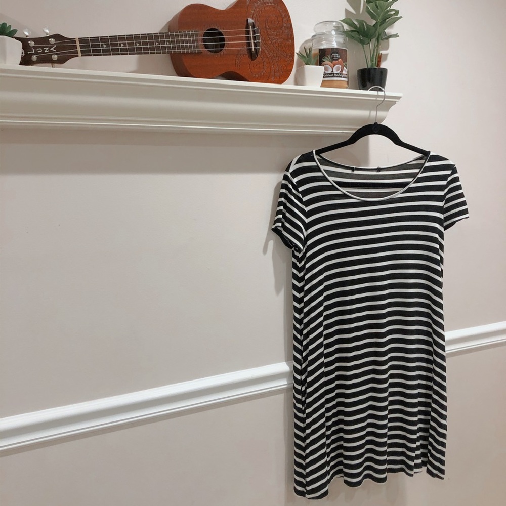 stripe short sleeve tee shirt dress